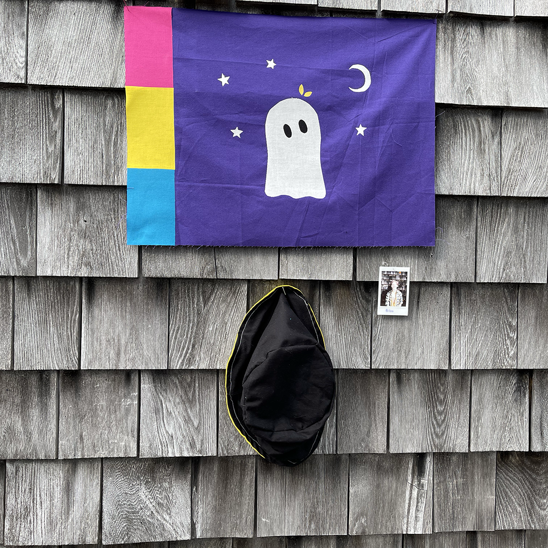 Haystack Flag and Hat